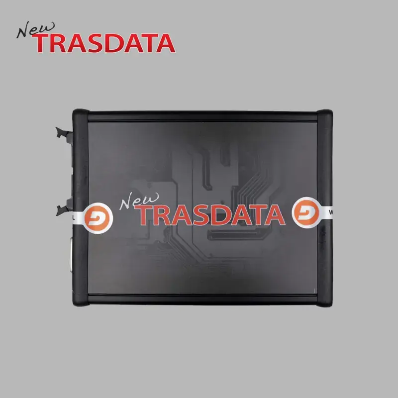 New Trasdata conectado en el compartimiento del motor
